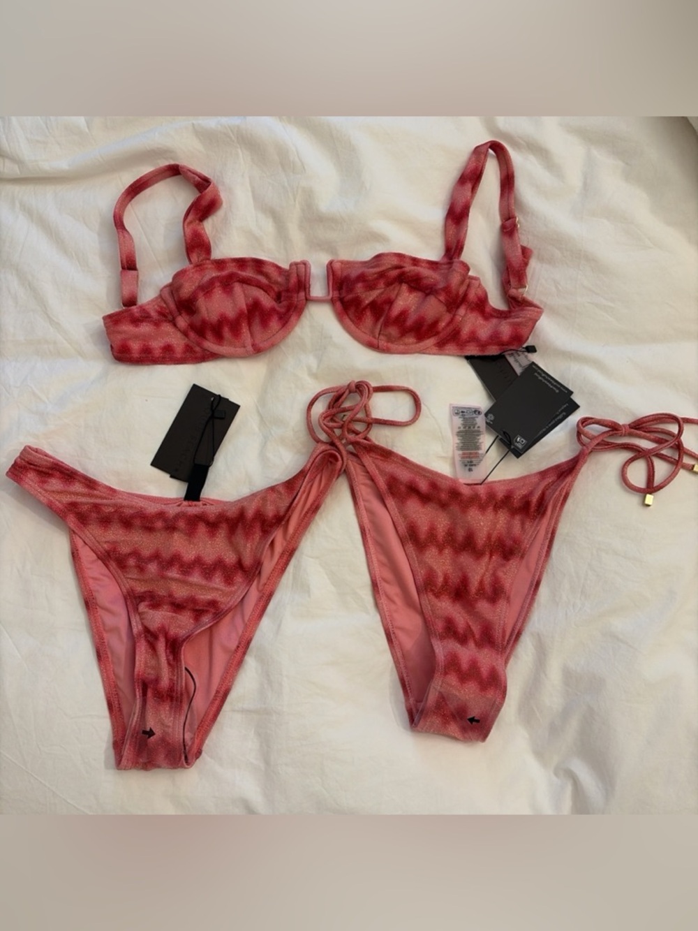 Women’s Pink Zigzag Underwire Bikini Set